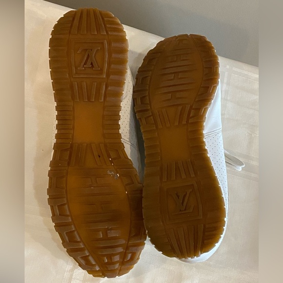 SOLD Louis Vuitton X Supreme white leather sneakers US Sz 8.5 preowned FLAWS - Picture 9 of 17